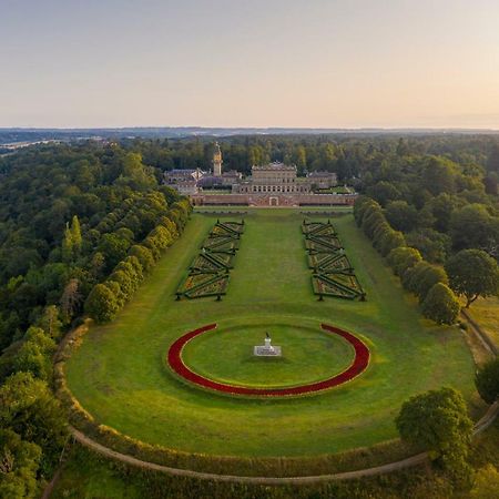 Cliveden House - An Iconic Luxury Hotel Мейденхед Экстерьер фото