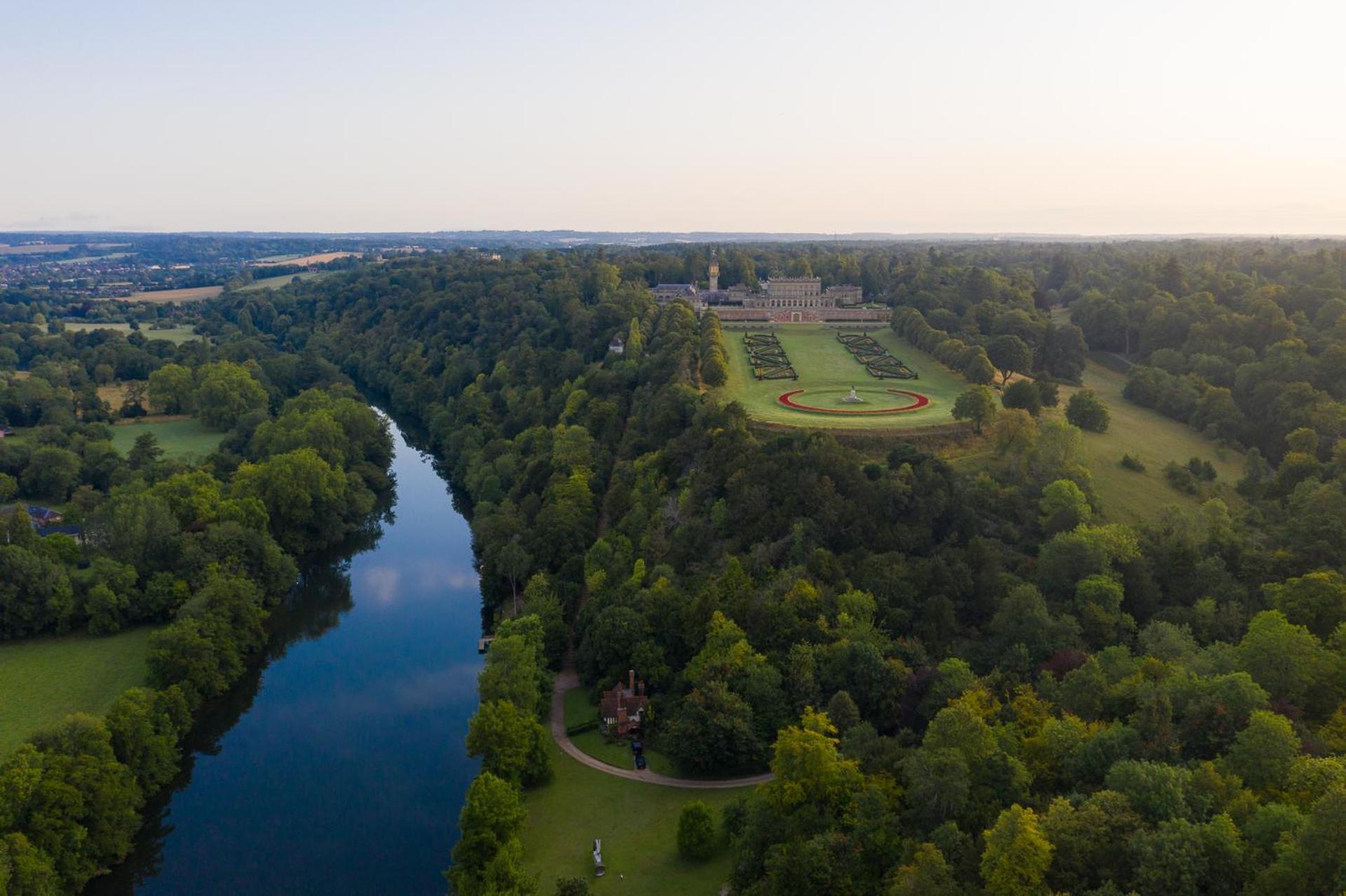 Cliveden House - An Iconic Luxury Hotel Мейденхед Экстерьер фото