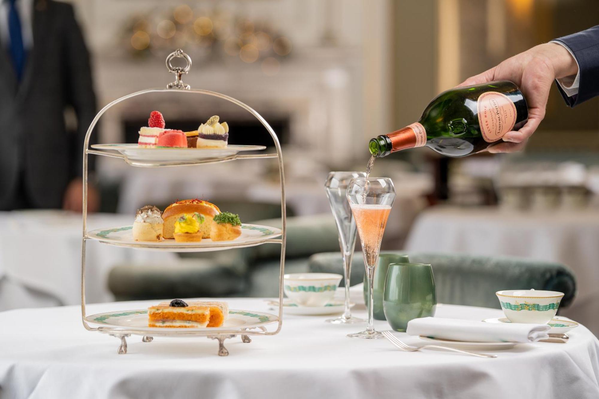 Cliveden House - An Iconic Luxury Hotel Мейденхед Экстерьер фото