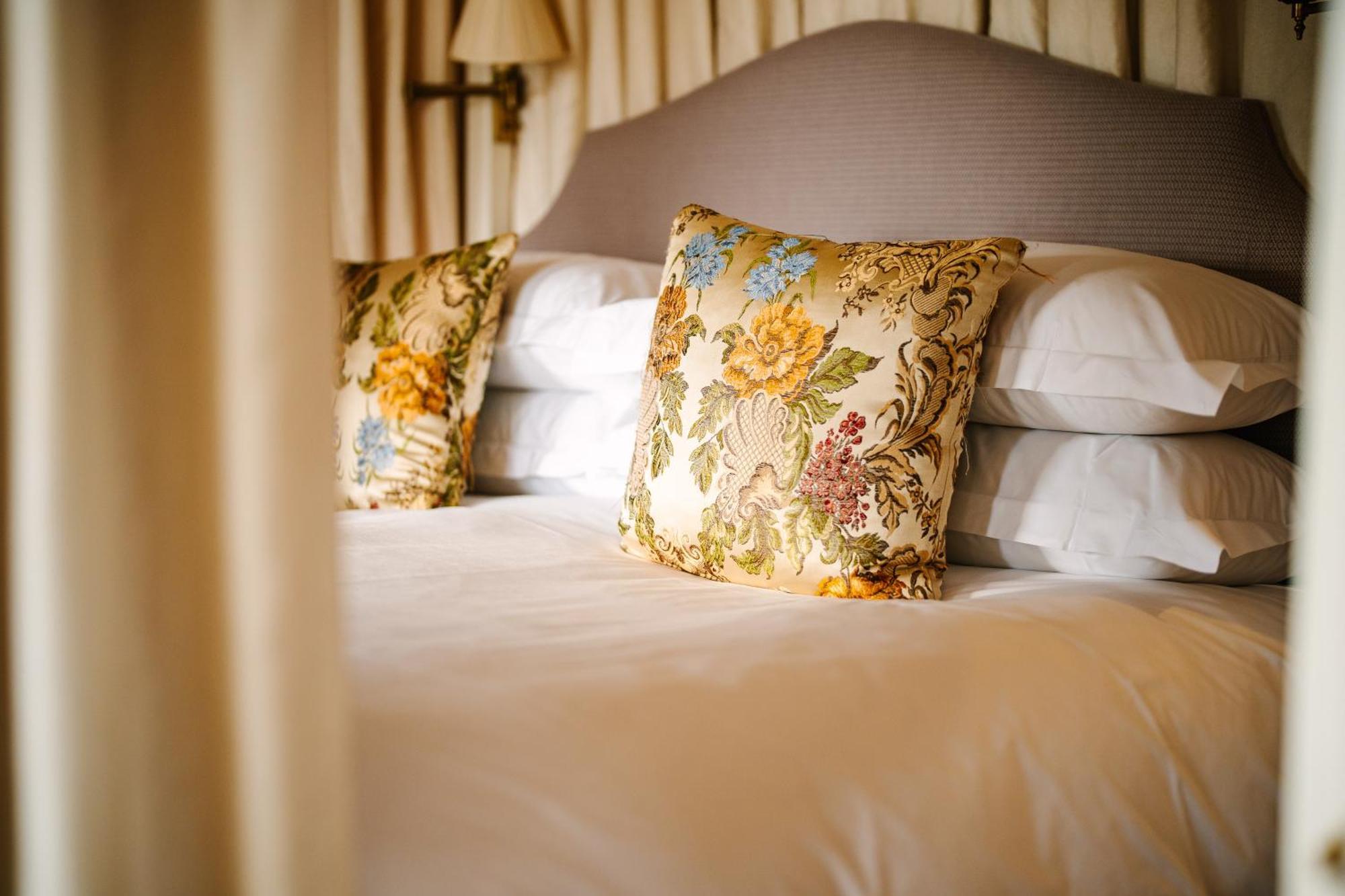 Cliveden House - An Iconic Luxury Hotel Мейденхед Экстерьер фото