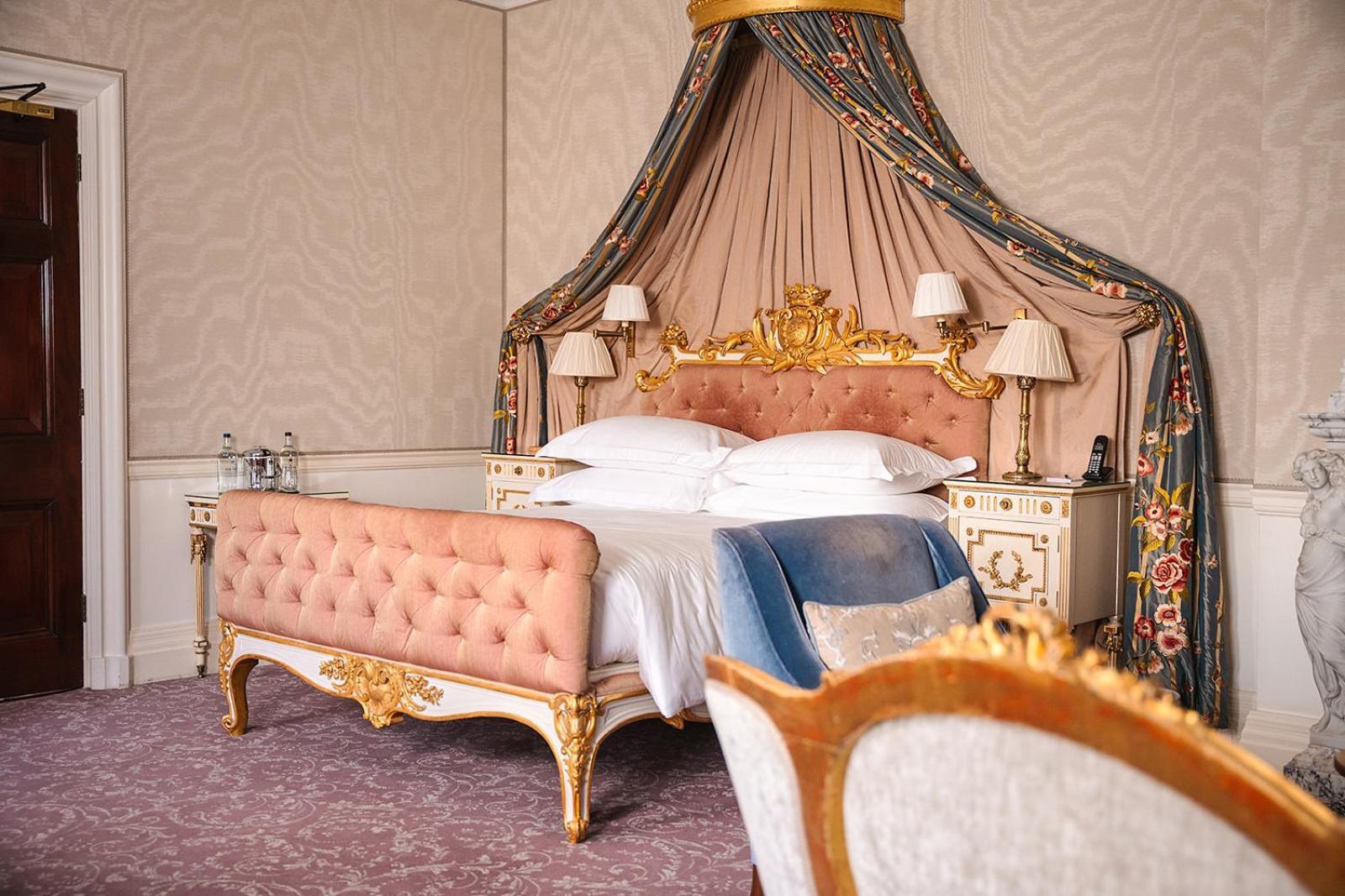 Cliveden House - An Iconic Luxury Hotel Мейденхед Экстерьер фото