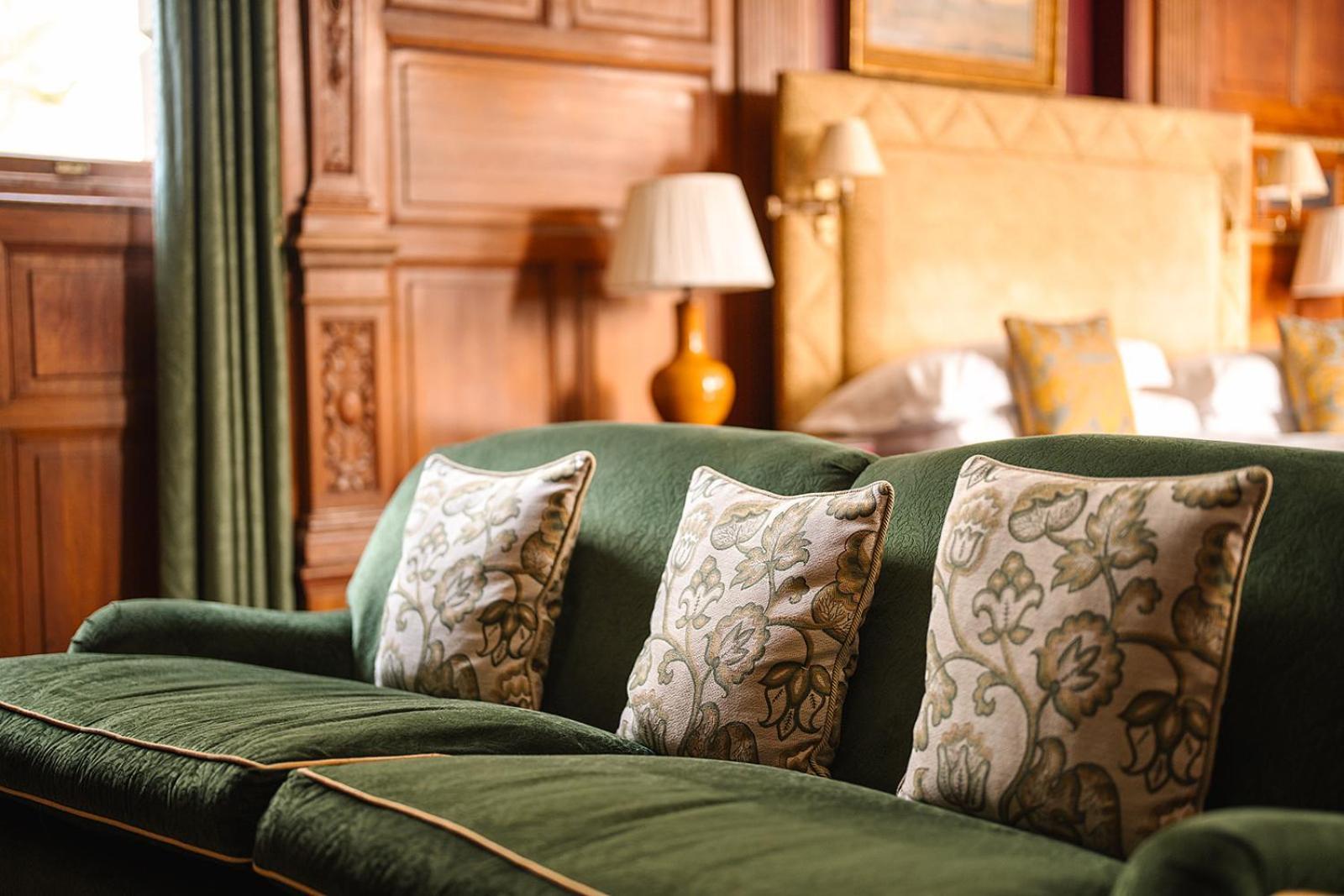 Cliveden House - An Iconic Luxury Hotel Мейденхед Экстерьер фото