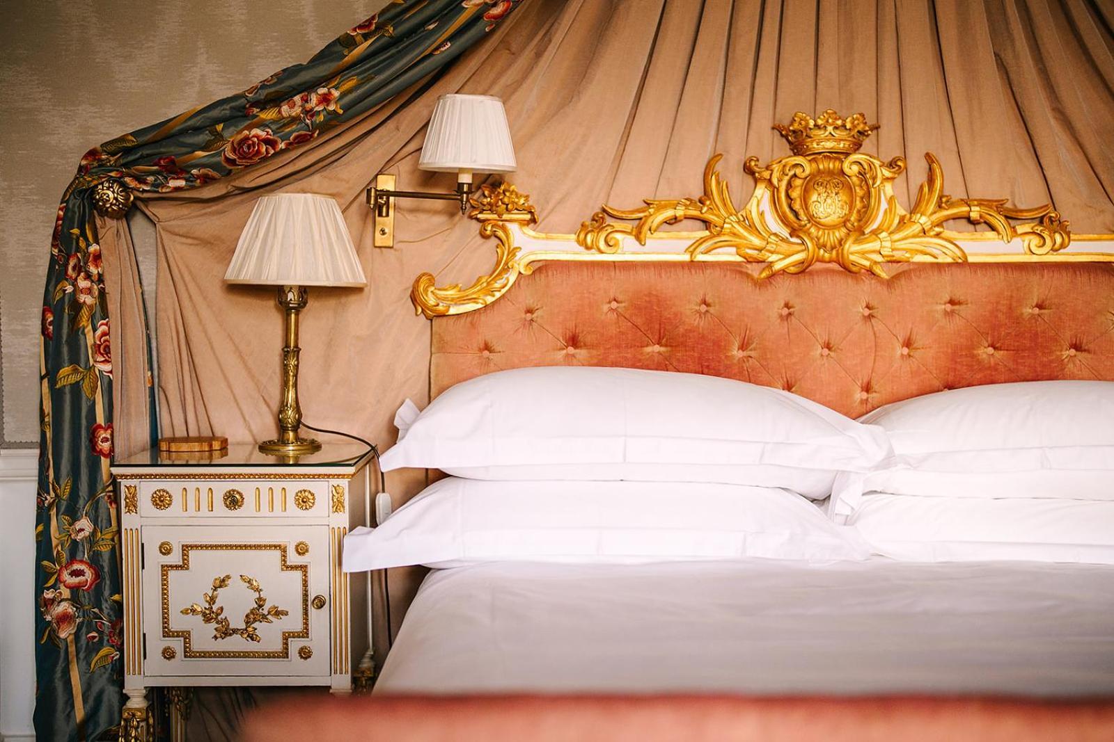 Cliveden House - An Iconic Luxury Hotel Мейденхед Экстерьер фото