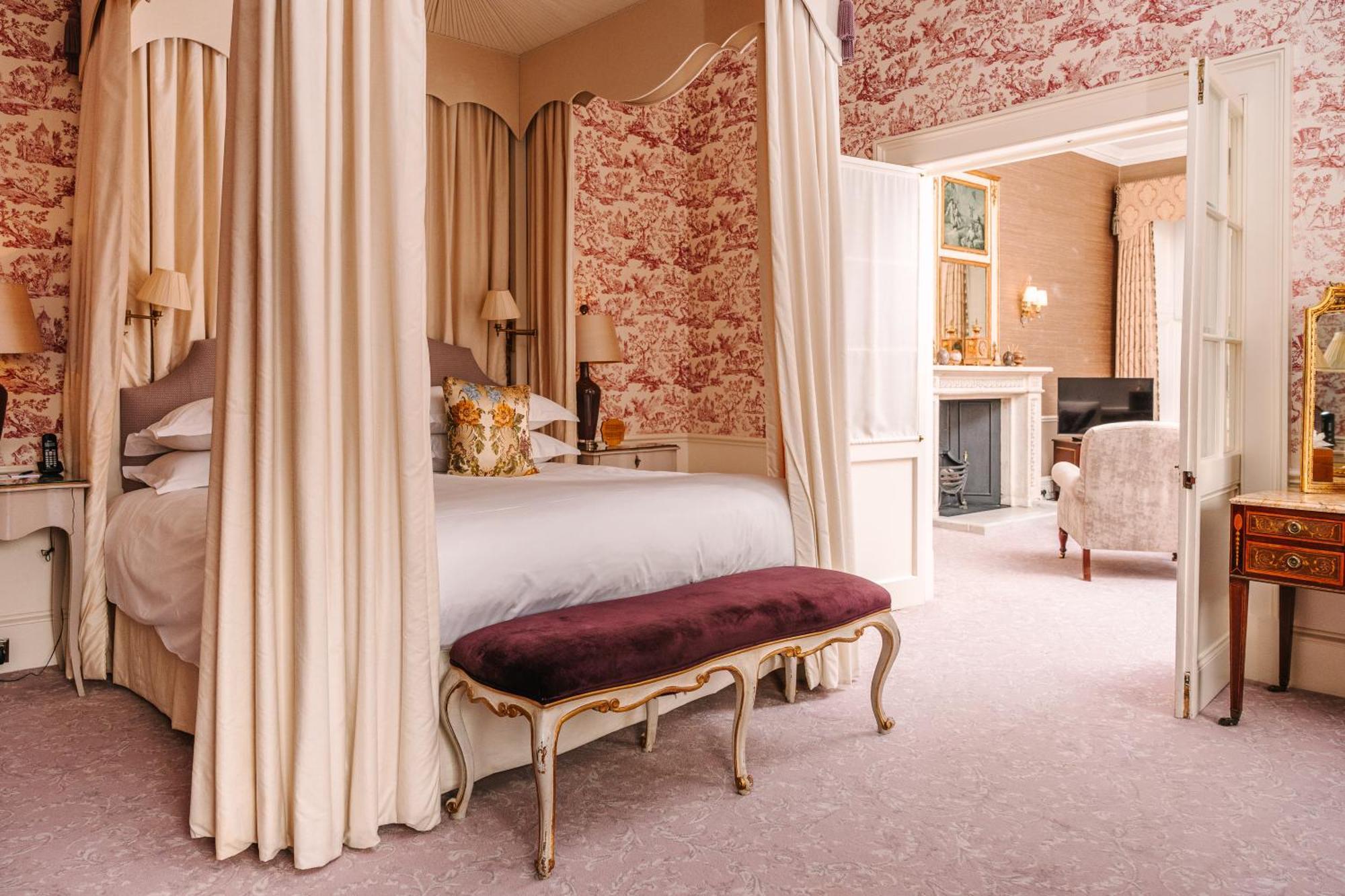 Cliveden House - An Iconic Luxury Hotel Мейденхед Экстерьер фото